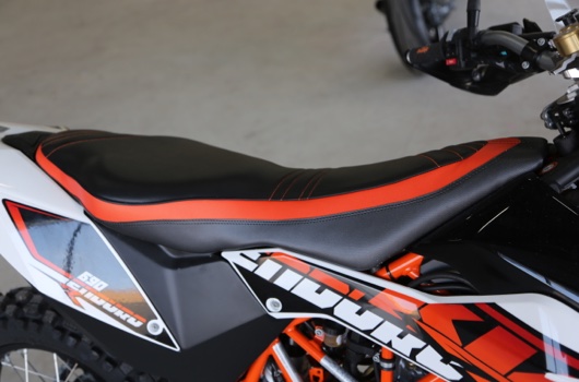KTM 690 Enduro R seat