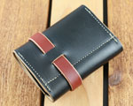 thumbnail-deluxe-iPhone-wallet-closed-back